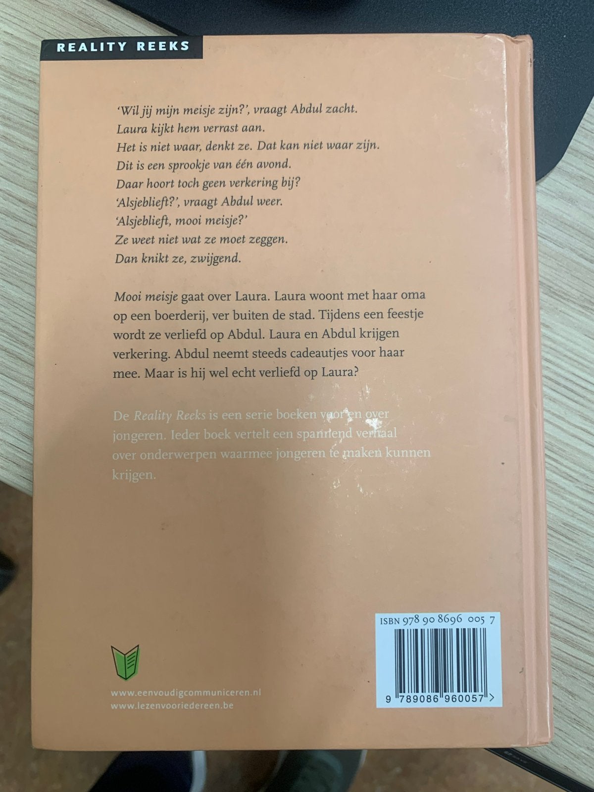 Mooi Meisje: Verliefd op een loverboy - Marian Hoefnagel, Ophalen of Verzenden, Gelezen, Fictie