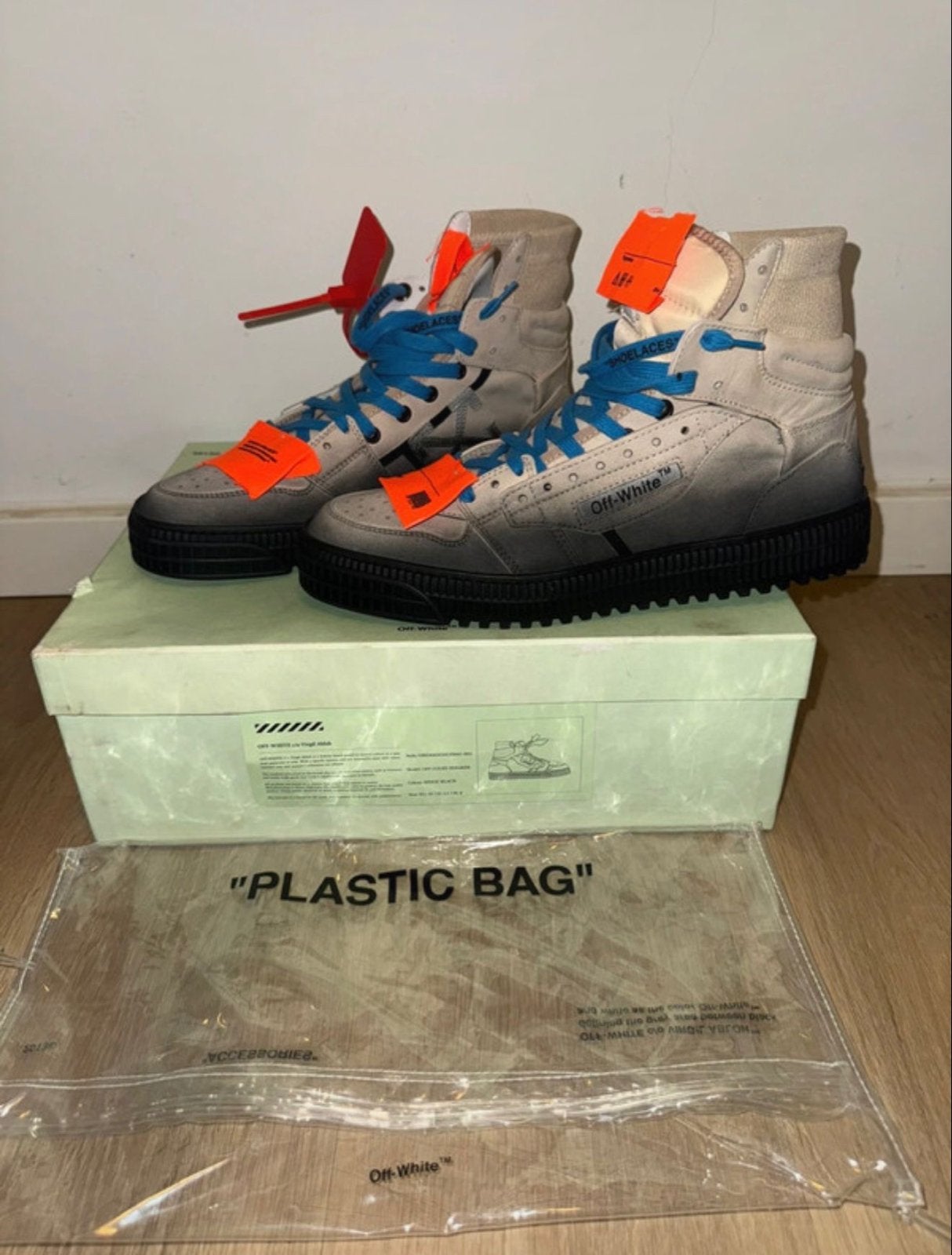 Off-White Off Court Sneakers Beige Zwart Maat 42, Ophalen of Verzenden, Nieuw, Overige kleuren, Sneakers of Gympen