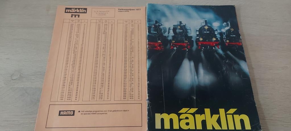 Märklin catalogus uit 1977 met prijslijst, Wisselstroom, Zo goed als nieuw, Märklin, Boek, Tijdschrift of Catalogus
