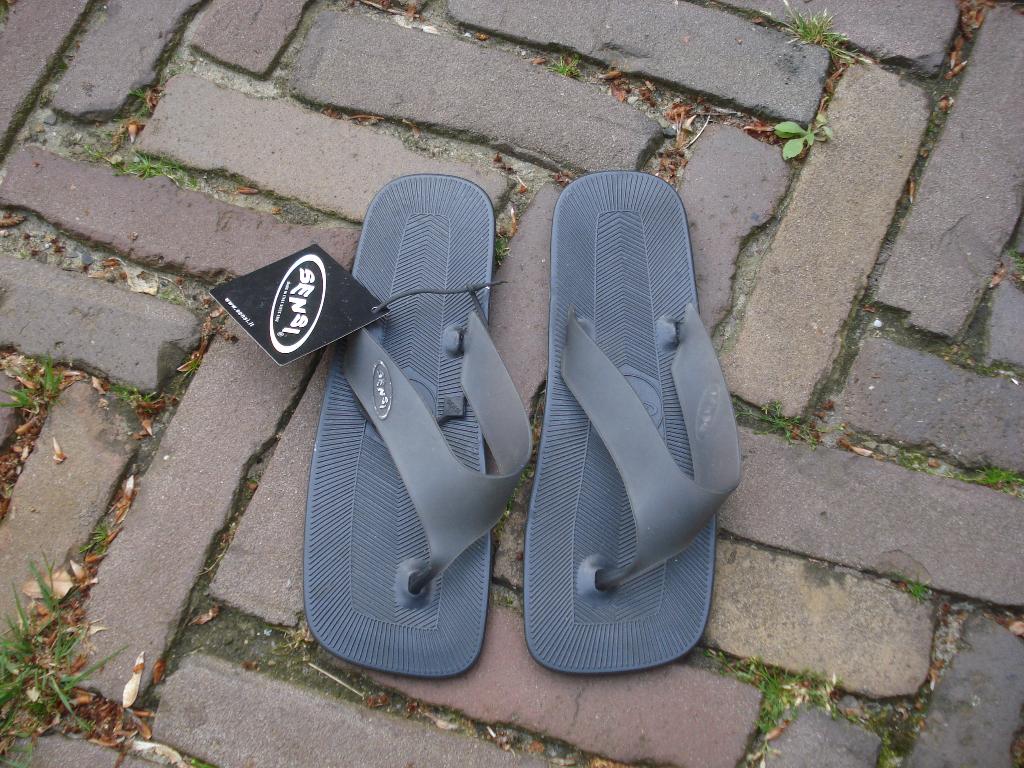 SENSI TEENSLiPPERS ZWART 37 NIEUW NU GRATIS VERZENDING POST, Slippers, Verzenden, Zwart, Nieuw