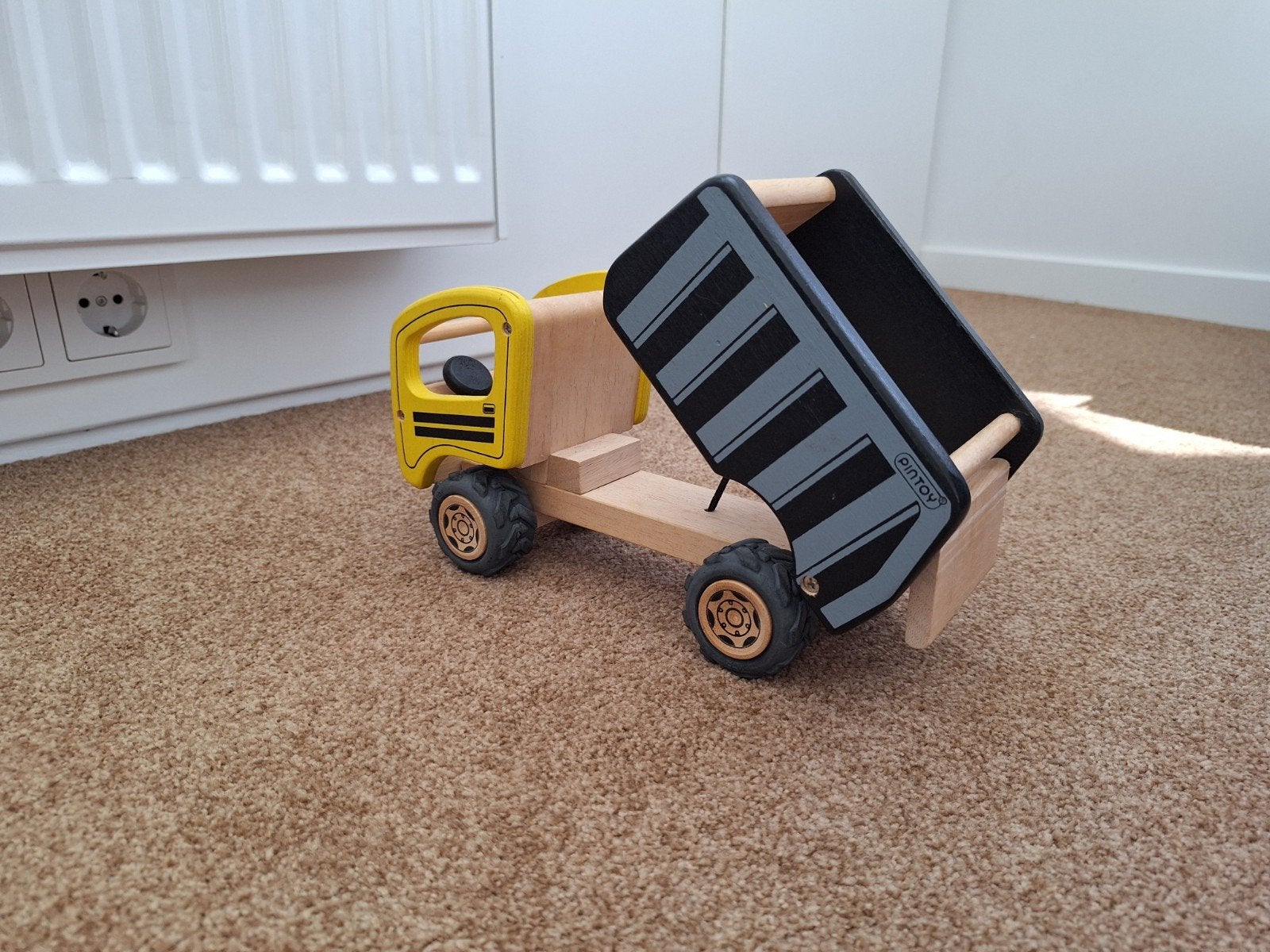 Pintoy houten kiepwagen, Kinderen en Baby's, Speelgoed | Houten speelgoed, Ophalen of Verzenden, Zo goed als nieuw