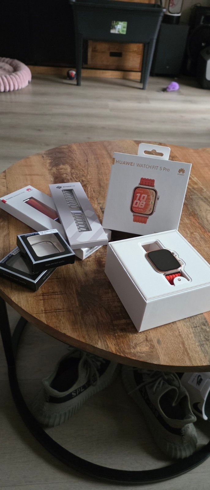 Huawei Watch Fit 5 Pro met aankoopbon en Huawei Care+, Ophalen, Zo goed als nieuw, GPS, Waterdicht