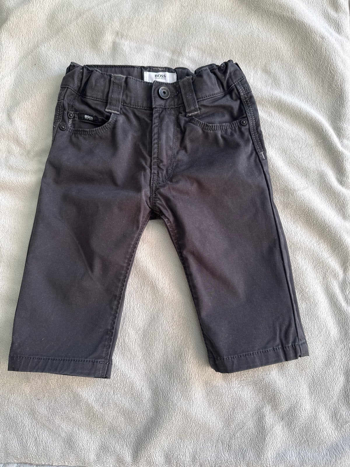 BOSS Hugo Boss broekje voor baby's - 9M-71, Ophalen of Verzenden, Gebruikt, Jongetje of Meisje
