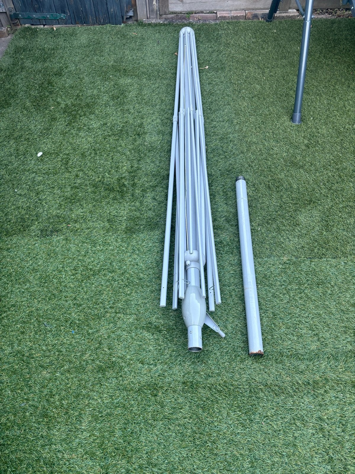 Grote parasol met voet - Ideaal voor tuin of terras, Ophalen, Gebruikt, 2 tot 3 meter, Stokparasol