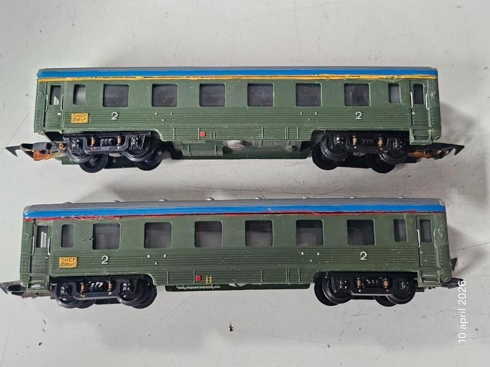 Modeltrein Ho triang, tri-ang wagons, Hobby en Vrije tijd, Modeltreinen | H0, Ophalen of Verzenden, Gelijkstroom, Wagon, Roco
