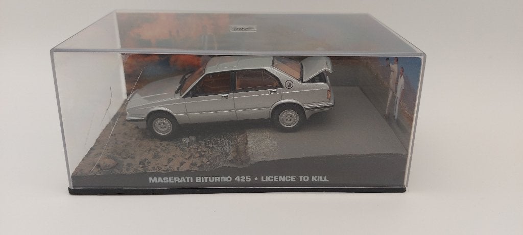 #38 Maserati Biturbo 425 James bond auto met boekje, Hobby en Vrije tijd, Verzenden, Nieuw, Auto, Universal Hobbies