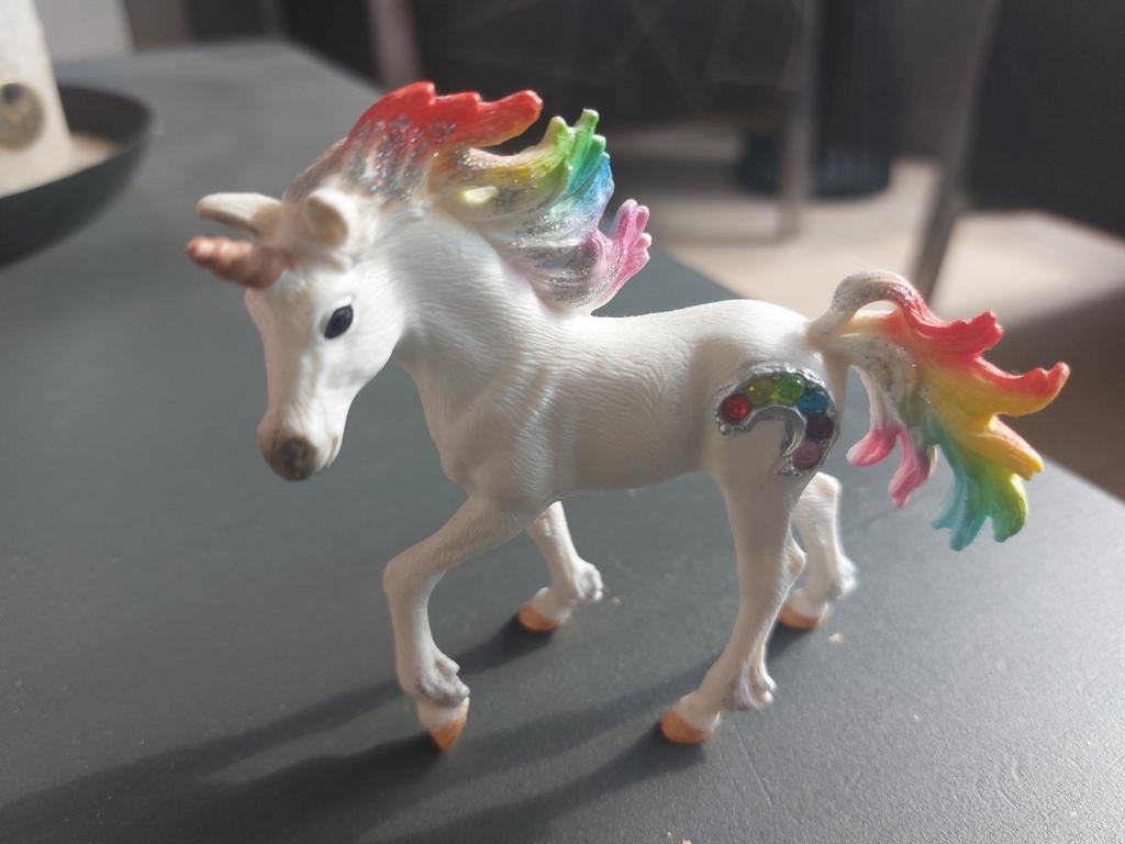 Schleich 70525 Regenboog Eenhoorn veulen Bayala, Ophalen of Verzenden, Zo goed als nieuw, Meisje
