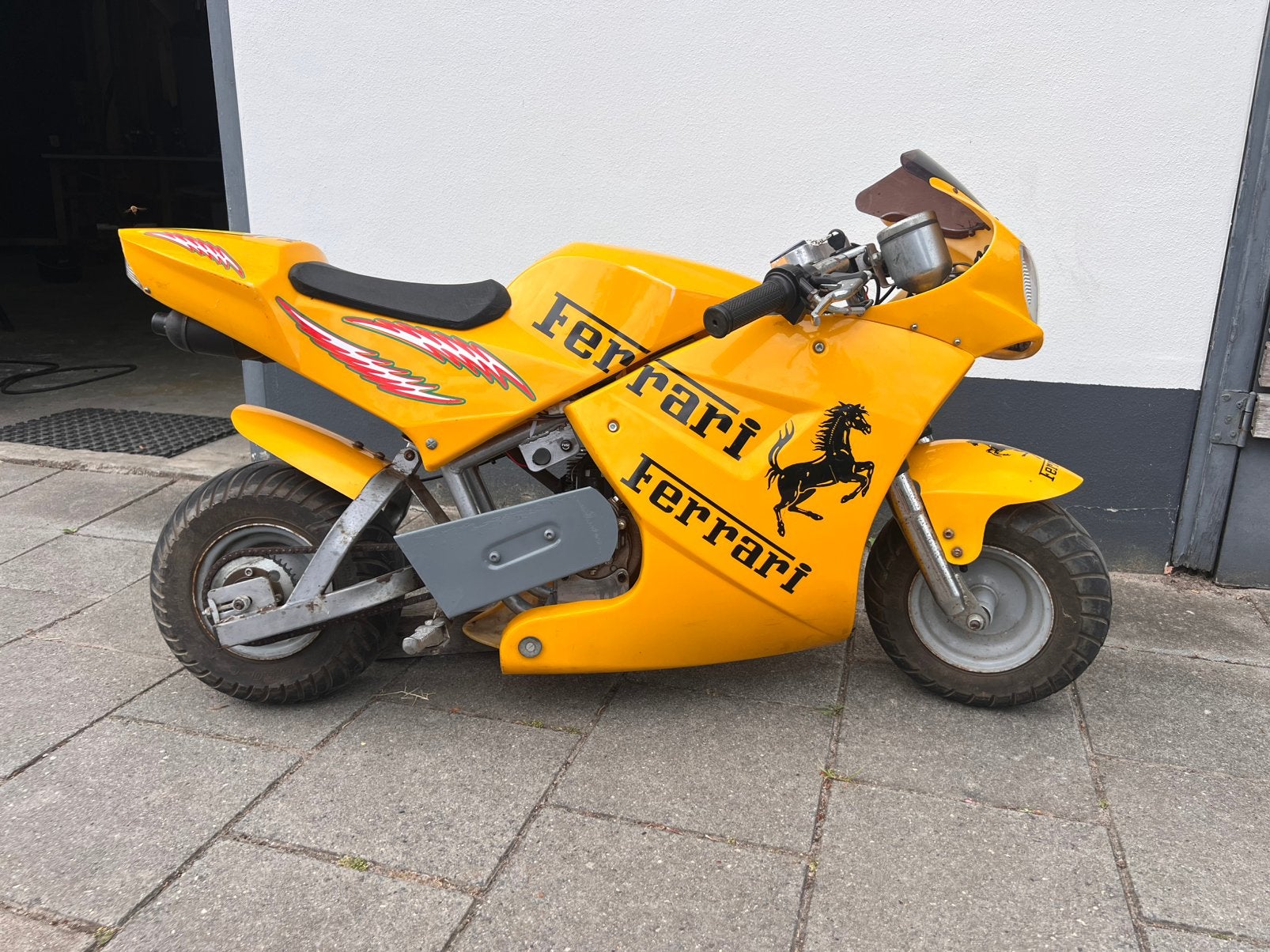 Midibike, elektrische start, ferrari gestikkert, Ophalen, Gebruikt, 49 cc, Pitbike
