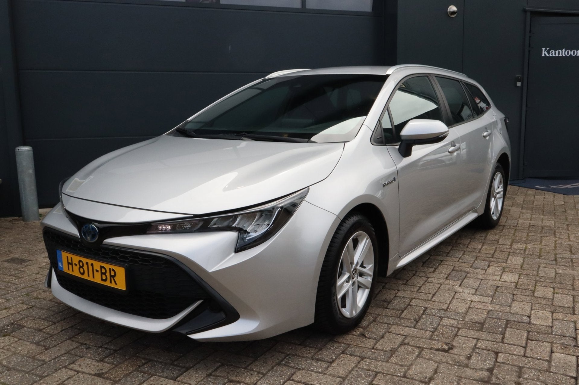 Foto 2 van Toyota Corolla Touring Sports 1.8 Hybrid Active-Vol uitgerus