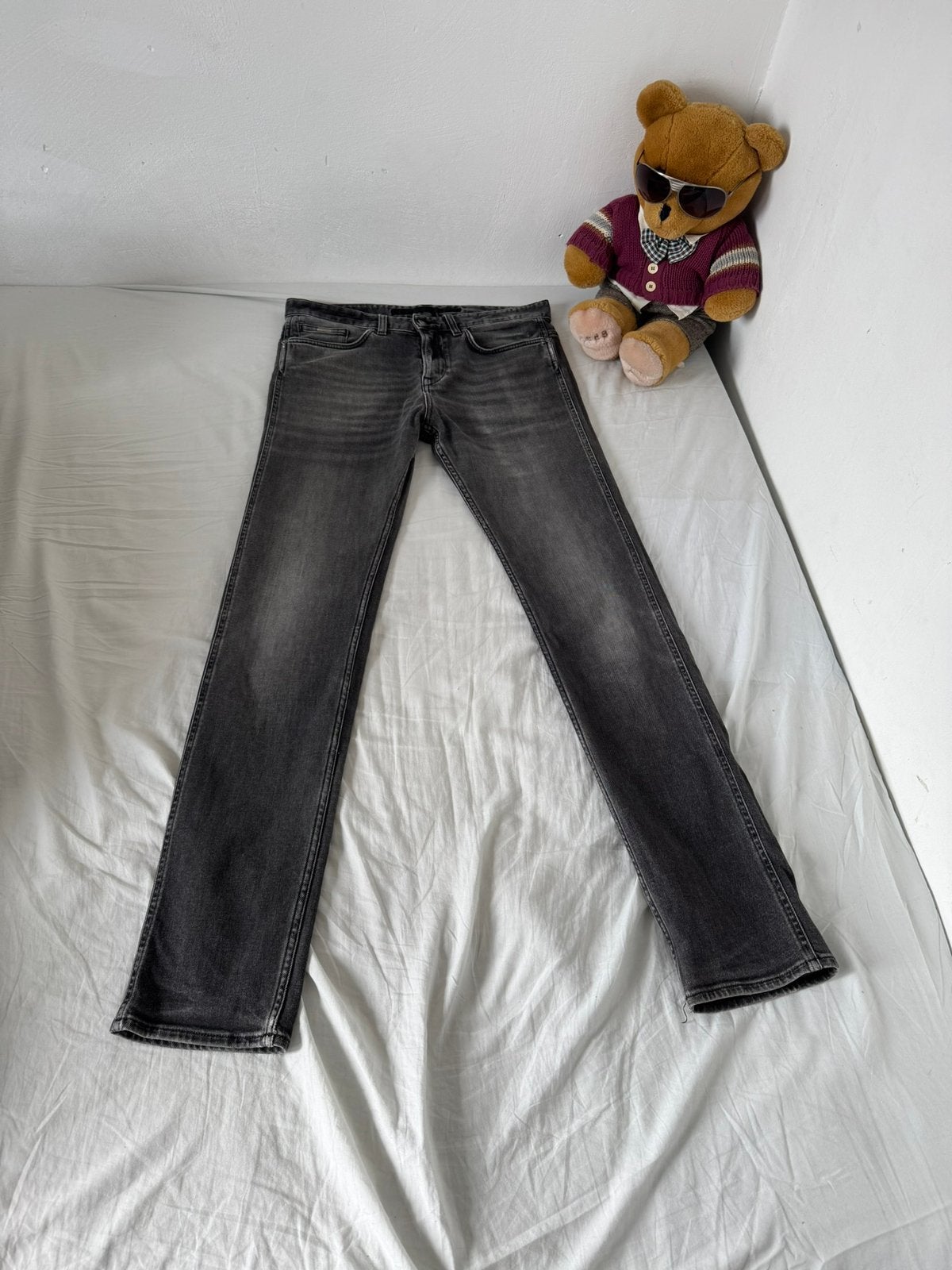 Hugo Boss jeans, Ophalen of Verzenden, Zo goed als nieuw, Grijs, W32 (confectie 46) of kleiner