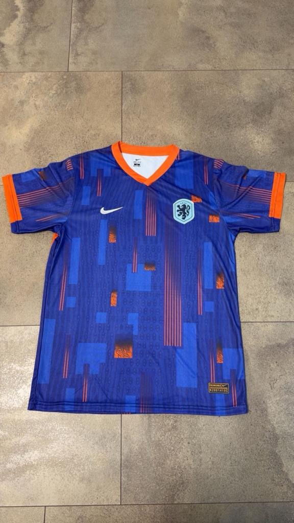 Oranje voetbalshirt - Maat M - Zo goed als nieuw, Maat 48/50 (M), Nike, Oranje, Ophalen of Verzenden