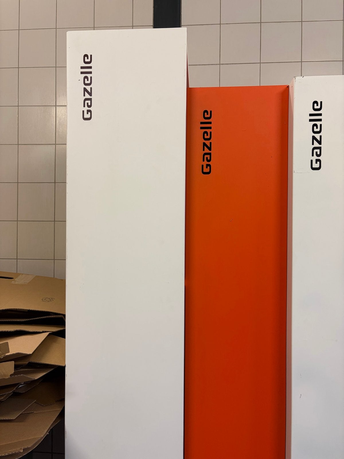 Gazelle Podium Wit - Display voor fietsenwinkel, Ophalen, Gebruikt, Reclamebord
