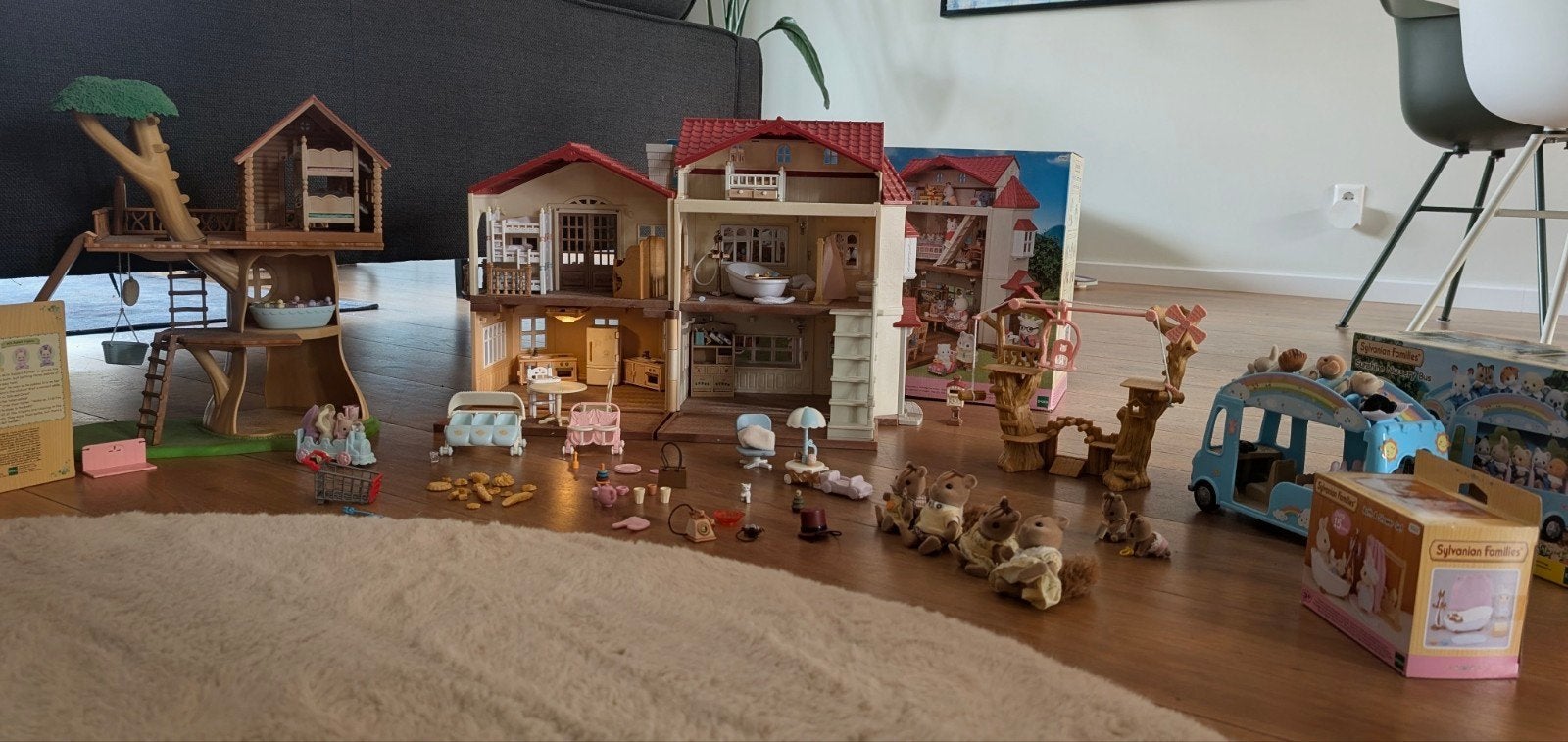 Grote Sylvanian Families set: huizen, boomhut, bus en meer!, Ophalen of Verzenden, Zo goed als nieuw, Jongen of Meisje