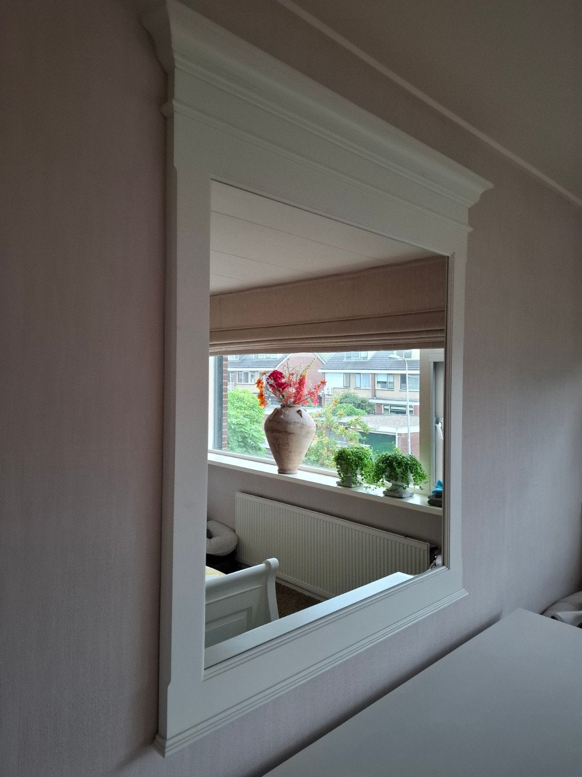 Grote witte spiegel met sierlijke lijst, Ophalen, Gebruikt, 75 tot 100 cm, 150 tot 200 cm