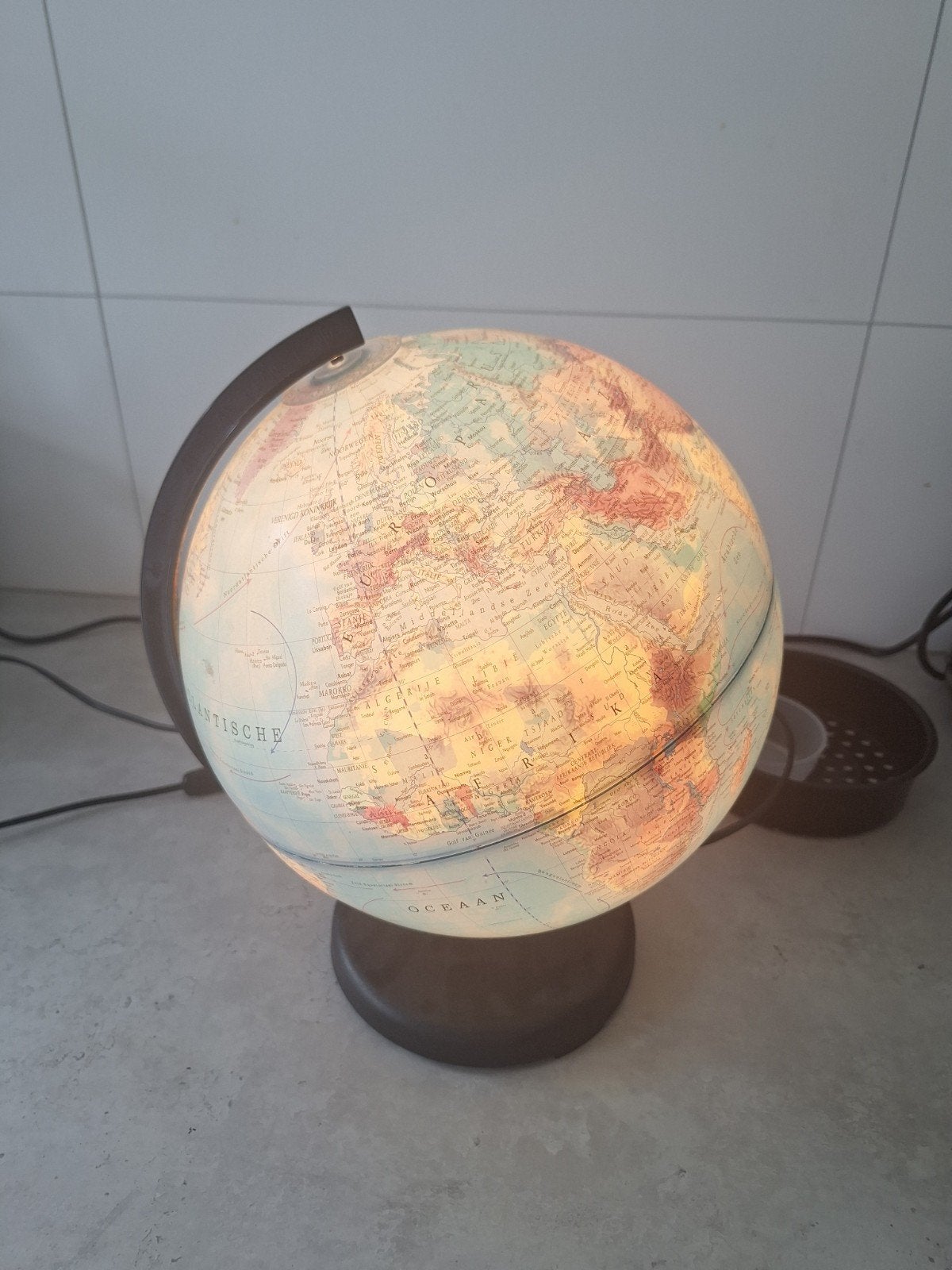 Verlichte Wereldbol - Educatief en Decoratief, Ophalen, Gebruikt, Kunststof, Educatief