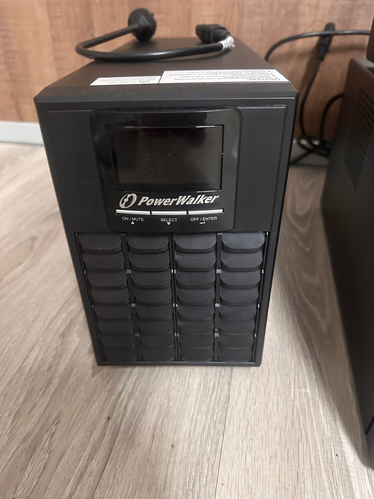 UPS Noodstroomvoedingen: PowerWalker, APC Smart-UPS 750 & 15, Computers en Software, Noodvoedingen (UPS), Ophalen of Verzenden