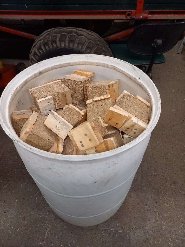 Op maat gezaagde houtblokken voor vuurkorf/kachel, Tuin en Terras, Haardhout, Blokken, Overige houtsoorten, Minder dan 3 m³, Ophalen