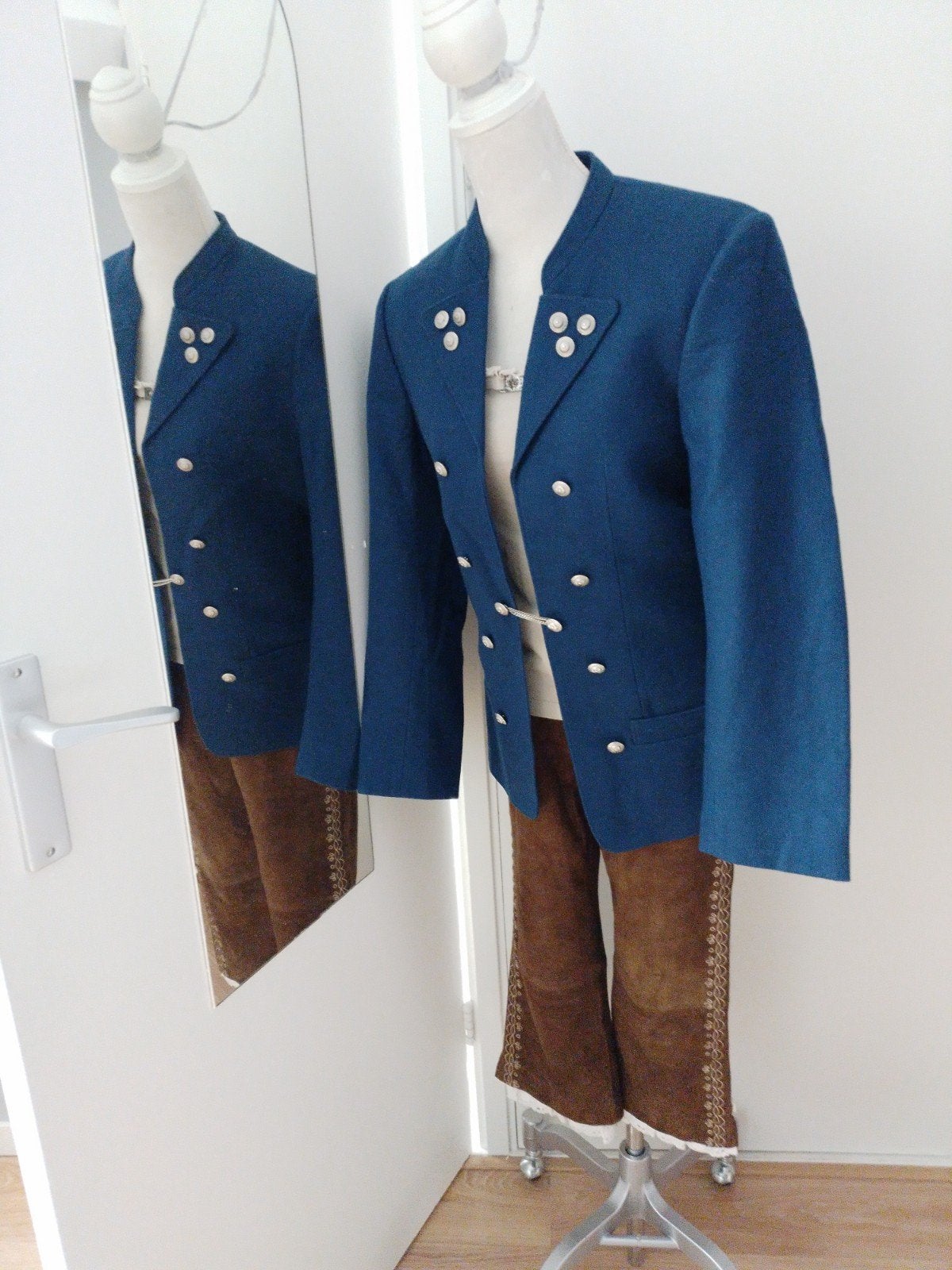 Originele Tiroler kleding met lederen 3/4 broek dames, Ophalen of Verzenden