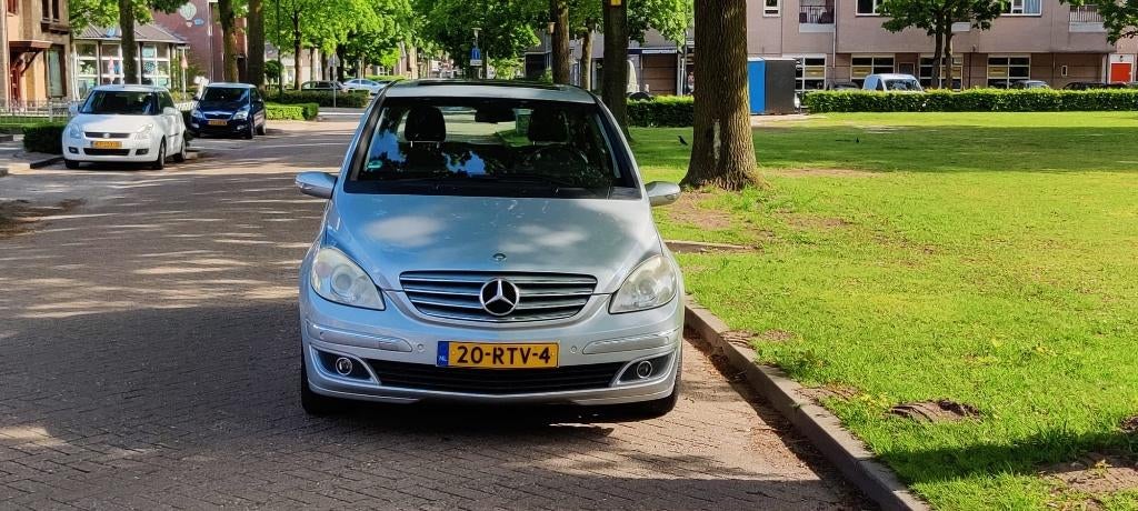 Mercedes B-200 2.0 Automaat 2006 aangepast Minder valide, 136 pk, Zwart, 4 cilinders, 1290 kg