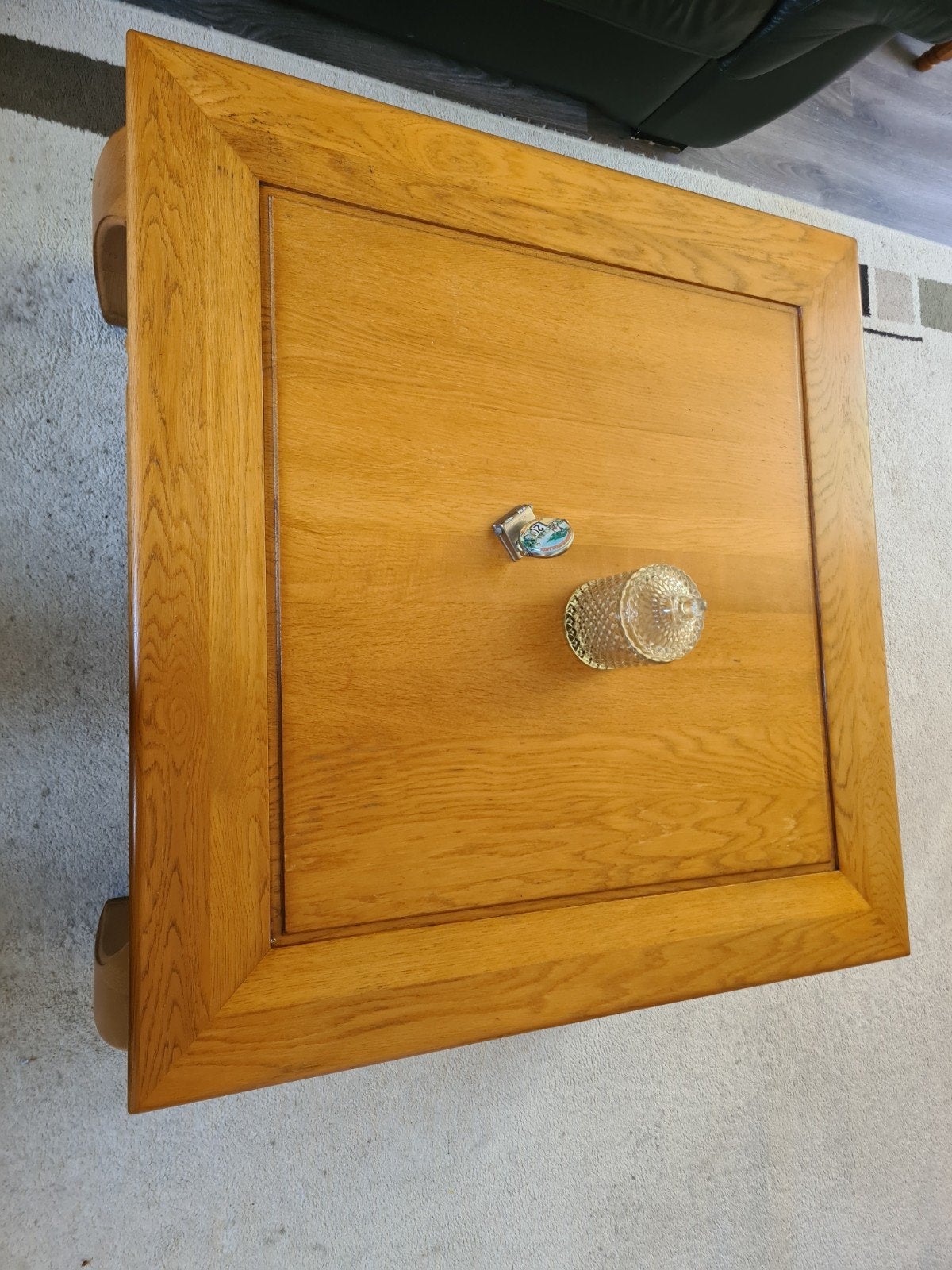 Gratis  woon tafel, Huis en Inrichting, Slaapkamer | Nachtkastjes, Ophalen of Verzenden