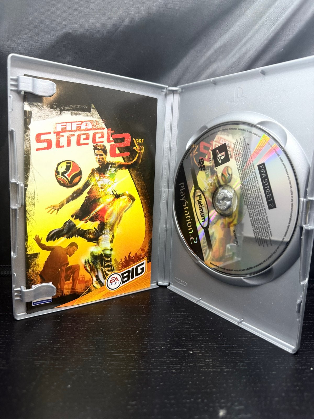 FIFA Street 2 Platinum - PlayStation 2 (PS2), S, Z, 2 spelers, Eén computer