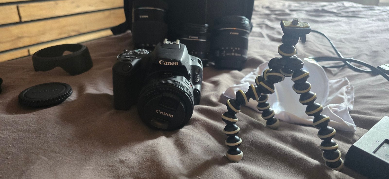 Canon EOS 200D complete cameraset, Audio, Tv en Foto, Fotografie | Lenzen en Objectieven, Ophalen of Verzenden, Zo goed als nieuw