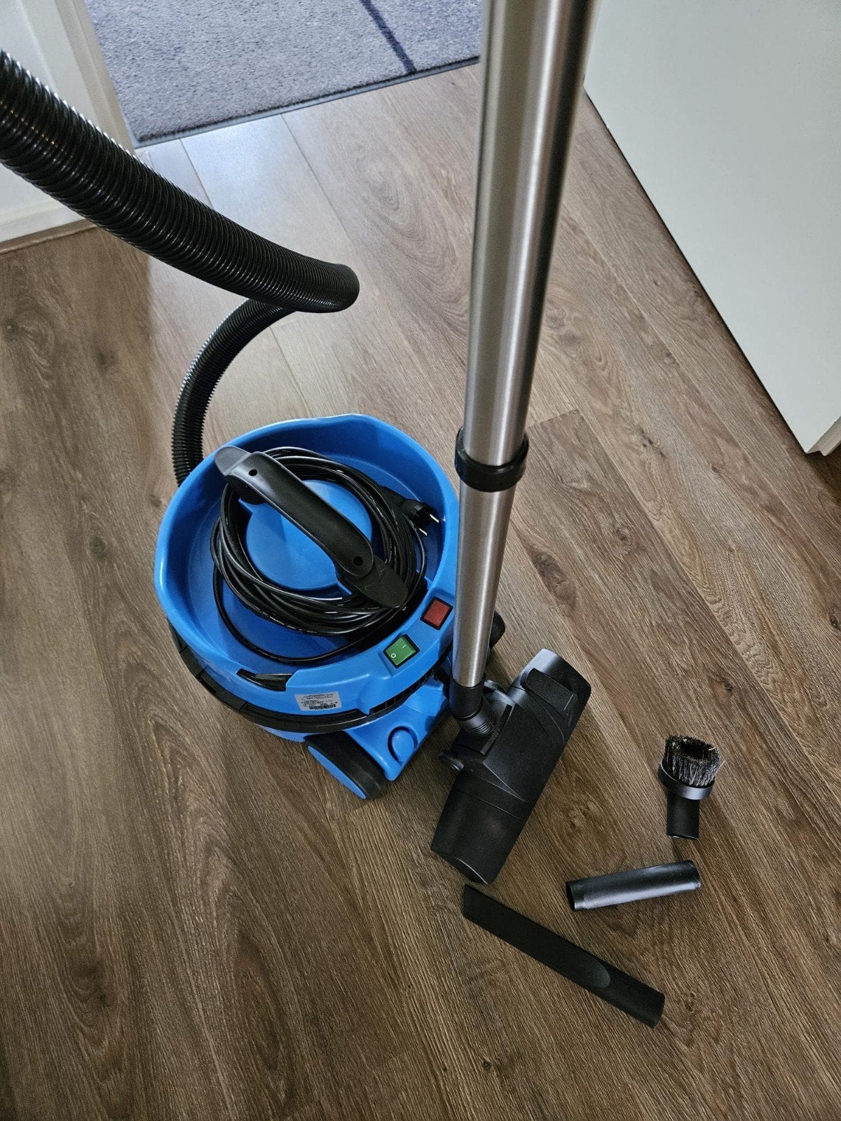 Numatic JHV-187 James stofzuiger - Compact en krachtig, Stofzak, Numatic, Zo goed als nieuw, Sledestofzuiger