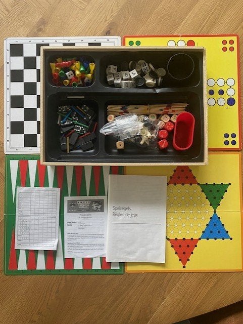Complete multispellenverzameling |10+ spellen in houten doos, Vijf spelers of meer, Ophalen of Verzenden, Zo goed als nieuw, Onbekend