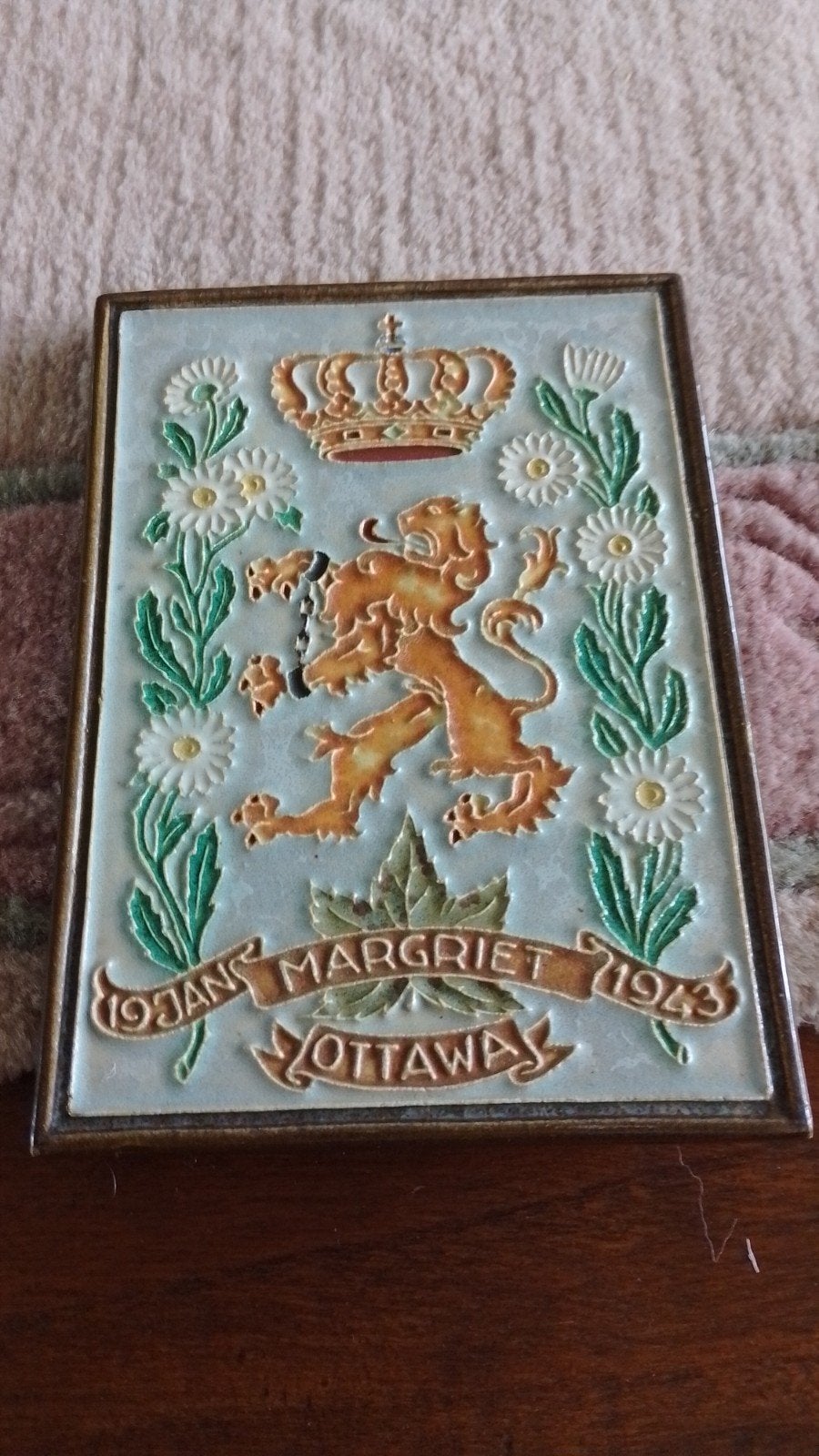 Cloisonné tegel Margriet 1943 Ottawa, Antiek en Kunst, Ophalen of Verzenden