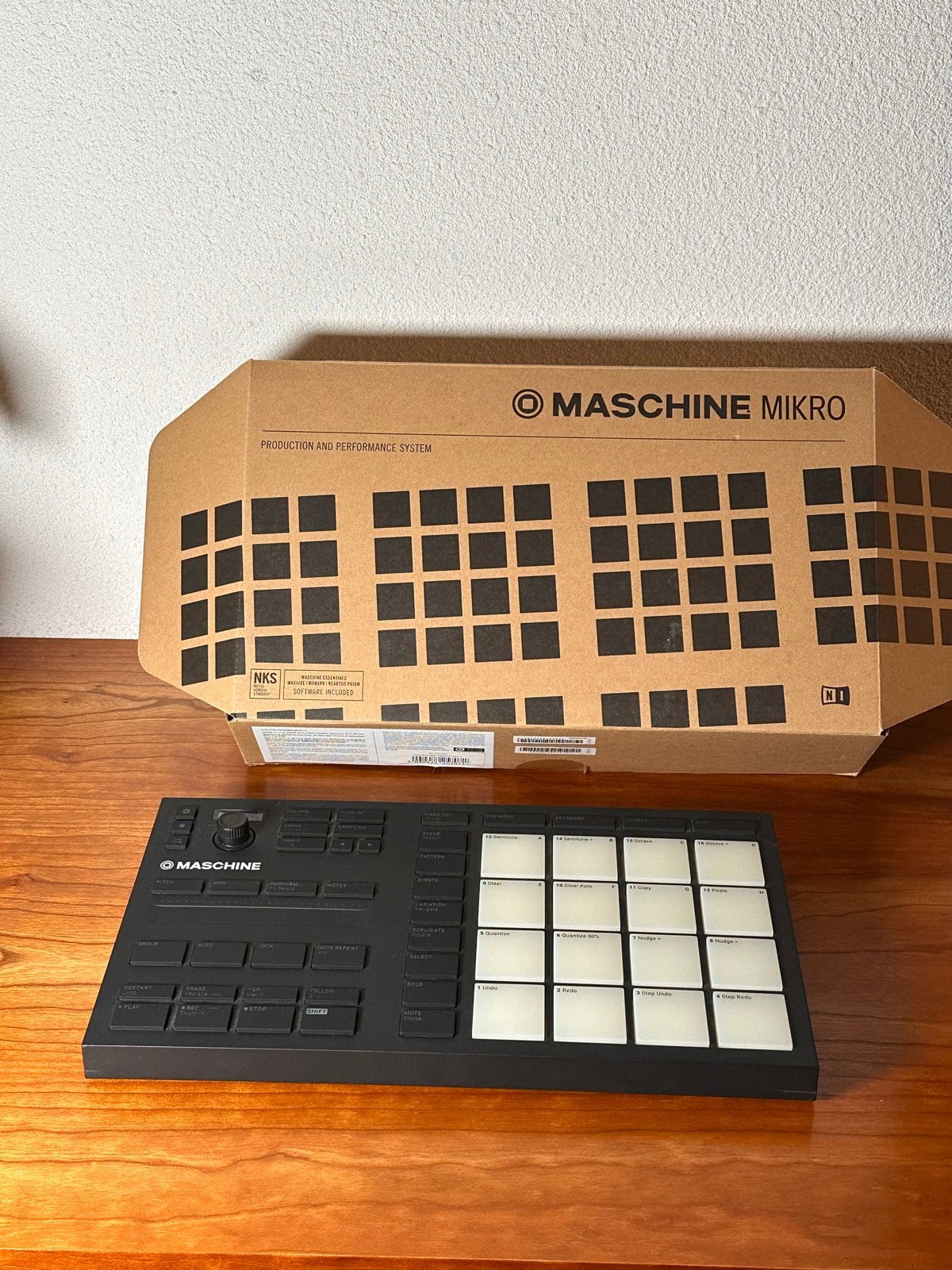 Native Instruments Maschine Mikro MK3 - Zo goed als nieuw, Overige merken, Zo goed als nieuw, Met midi-aansluiting, Overige aantallen