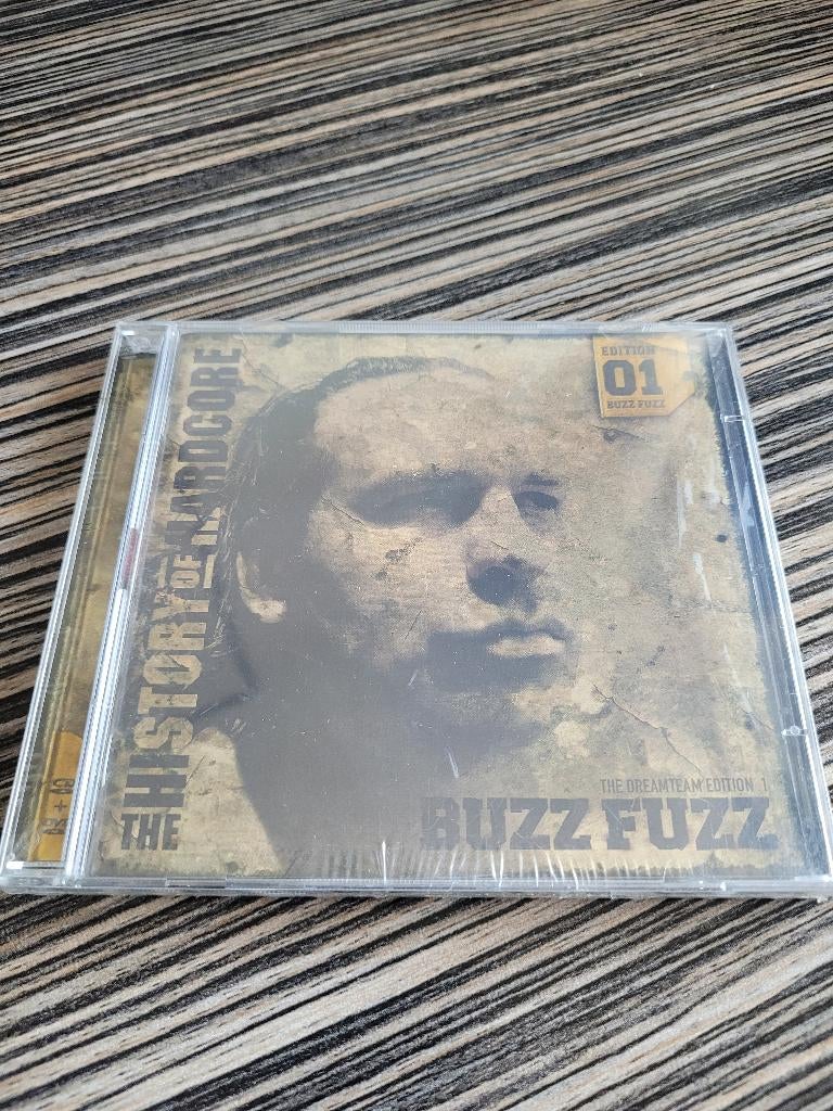 Buzz Fuzz - History Of Hardcore - The Dreamteam Edition 01, Ophalen of Verzenden, Nieuw in verpakking, Techno of Trance