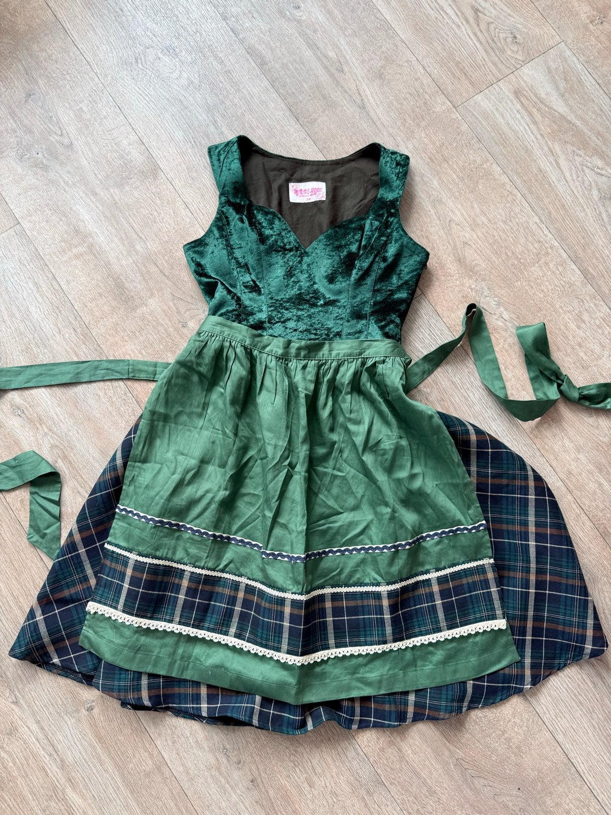 Prachtige groene dirndl - Maat 38 (check afmetingen), Ophalen of Verzenden, Gedragen, Maat 38/40 (M), Groen