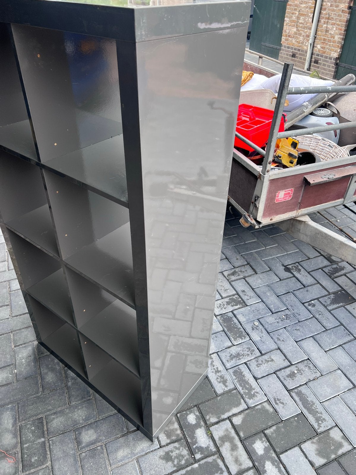 Kallax Kast - Grijs/Wit met vakken, Ophalen, Met plank(en), Gebruikt, 50 tot 100 cm