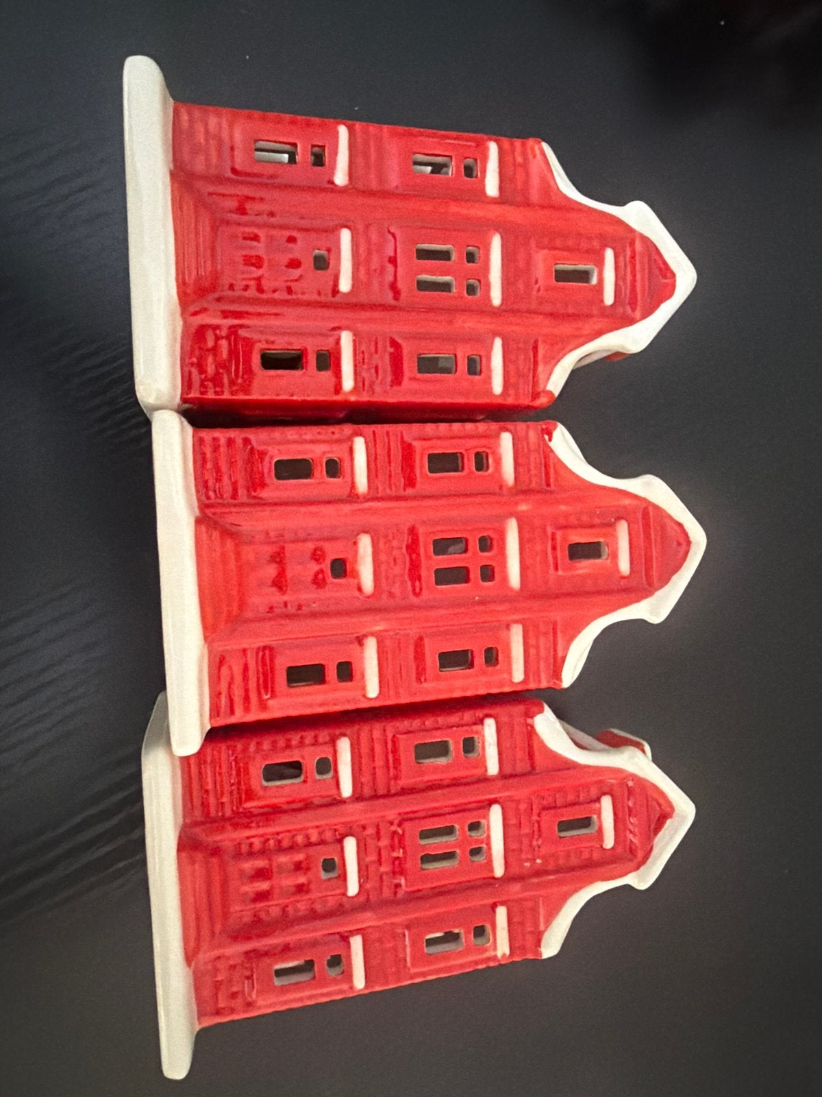 Nationale Postcode Loterij Grachtenpandjes (3 stuks), Huis en Inrichting, Ophalen of Verzenden, Rood, Steen/keramiek, Klassiek