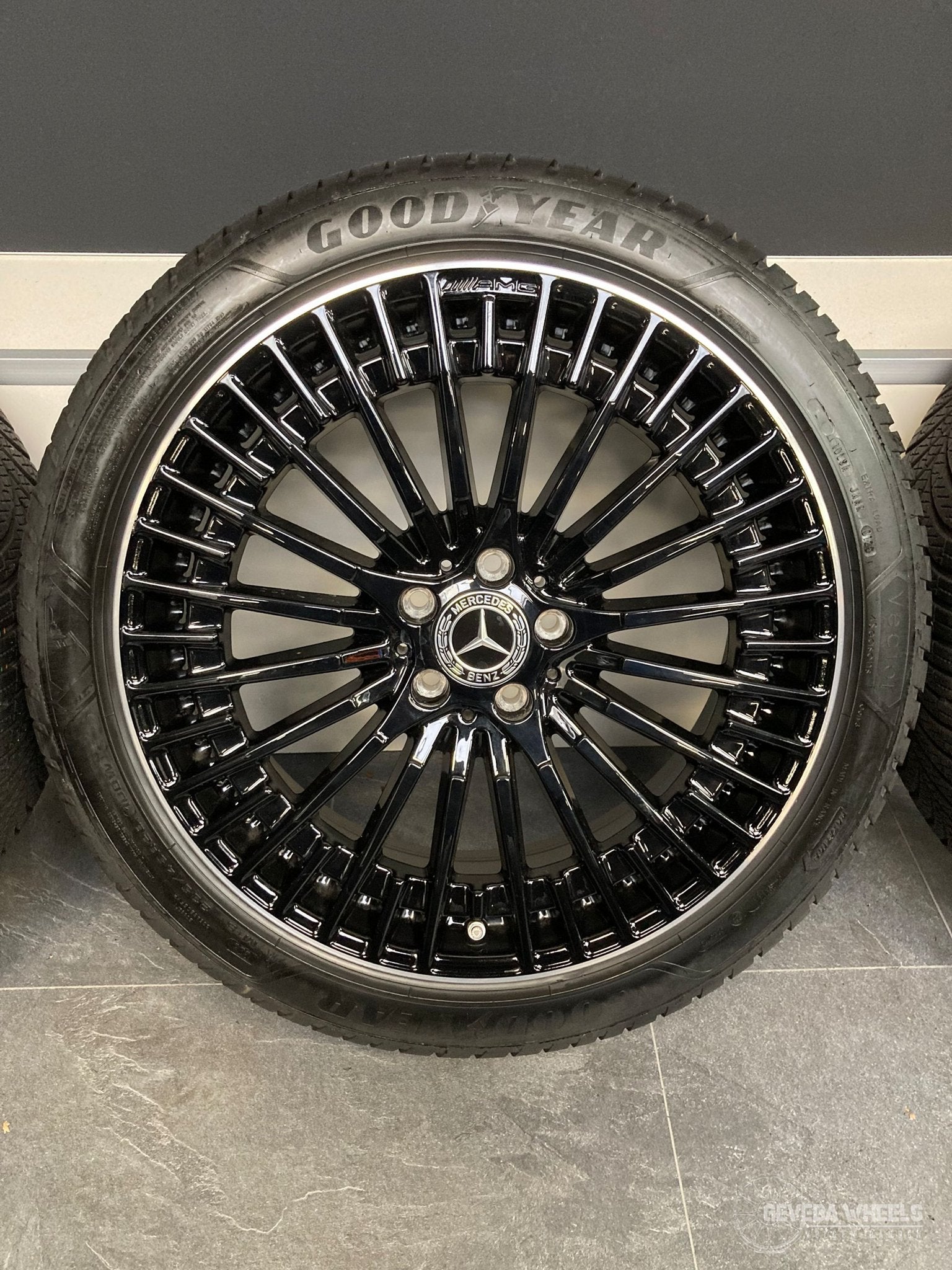 20” originele EQA / EQB AMG velgen + allseason banden 5x112, Gebruikt, -, -, Banden en Velgen
