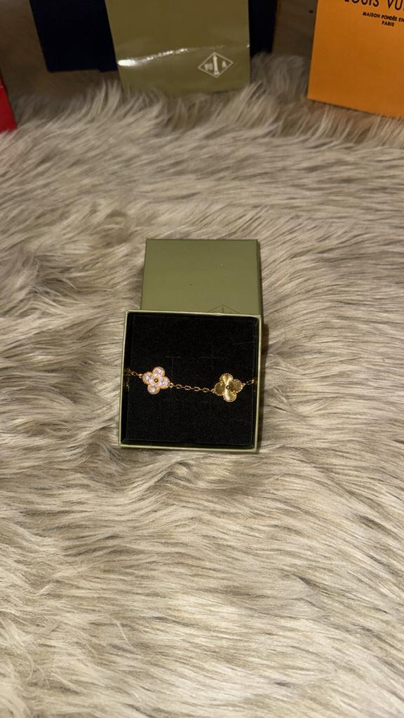 Van cleef armband, Sieraden, Tassen en Uiterlijk, Portemonnees, Ophalen of Verzenden, Nieuw, Overige kleuren