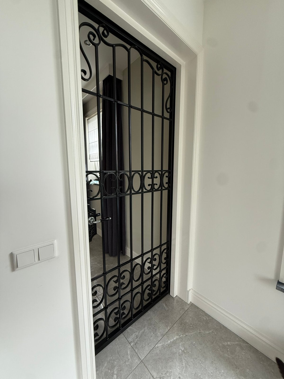 Stalen sierpoort zwart 230 x 93 cm, Ophalen, 80 tot 100 cm, 215 cm of meer, Metaal