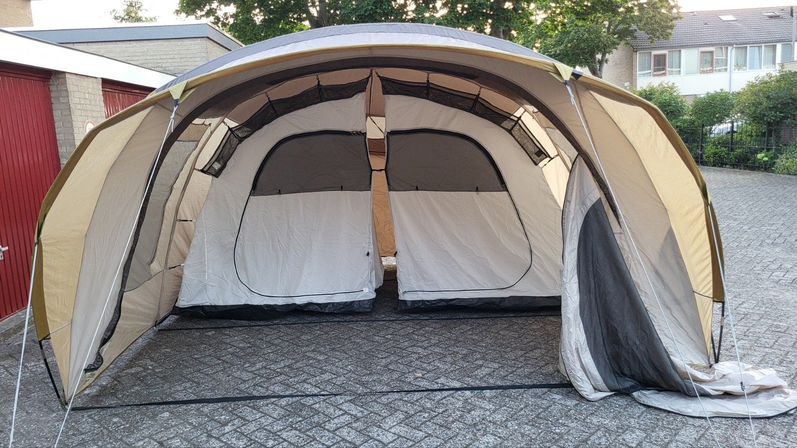Quechua T6.2 familietent compleet voor 120 €, Caravans en Kamperen, Ophalen, Gebruikt