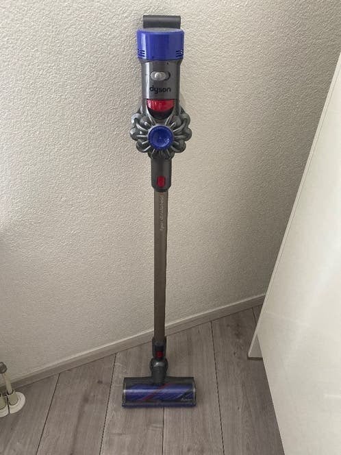 Dyson V8 Motörhead (gebruikt), Witgoed en Apparatuur, Stofzuigers, Ophalen, Gebruikt, Stille werking, Dyson