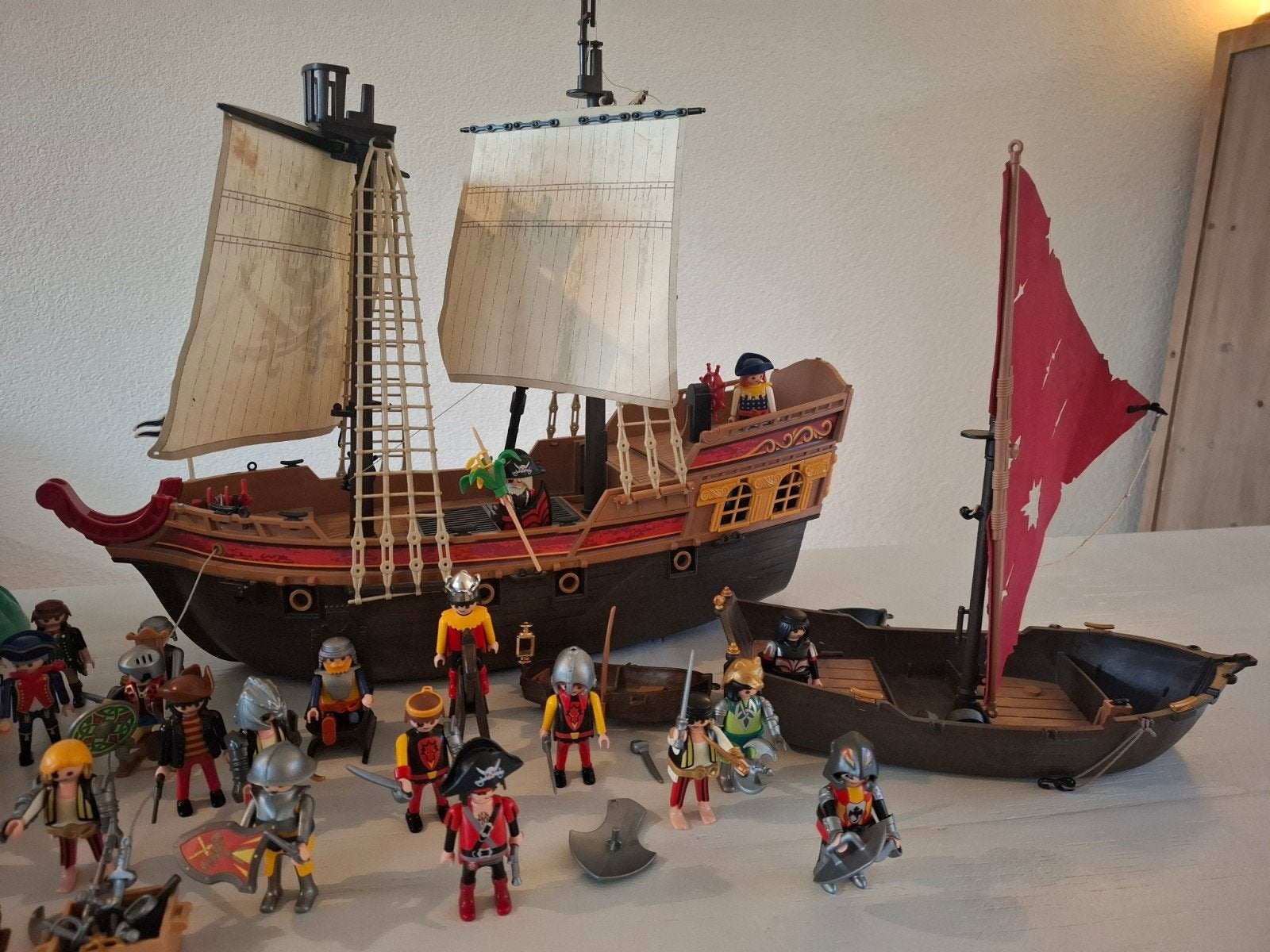 Foto 4 van Grote Playmobil set: Kasteel, schepen en veel figuren