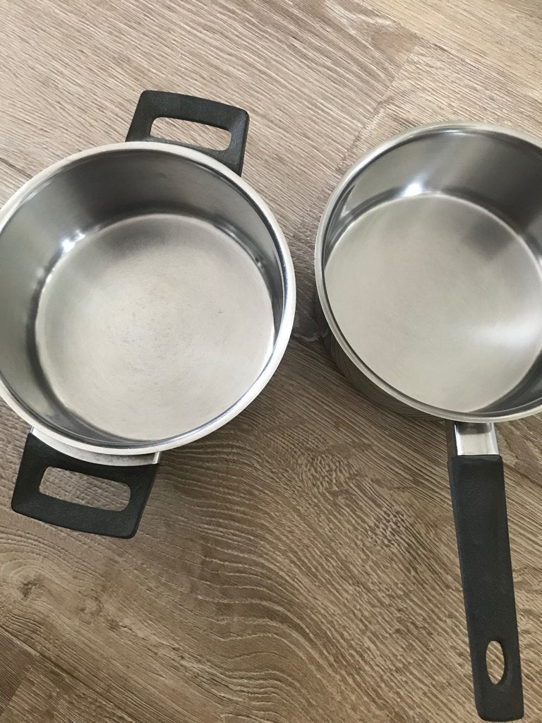 Twee pannen 17cm voor €5, Ophalen, Gebruikt, Overige materialen, Pannenset