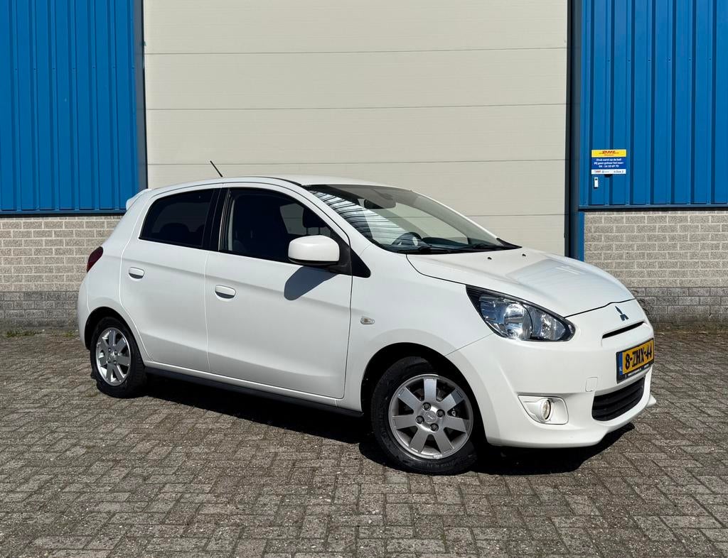 Mitsubishi Space Star Airco Navi Carplay Stoelverwarming, Auto's, Mitsubishi, Voorwielaandrijving, Euro 5, 200 kg, Wit