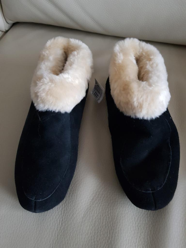 3 paar heerlijke, warme pantoffels, Ophalen of Verzenden, Zo goed als nieuw, Zwart, Pantoffels of Sloffen