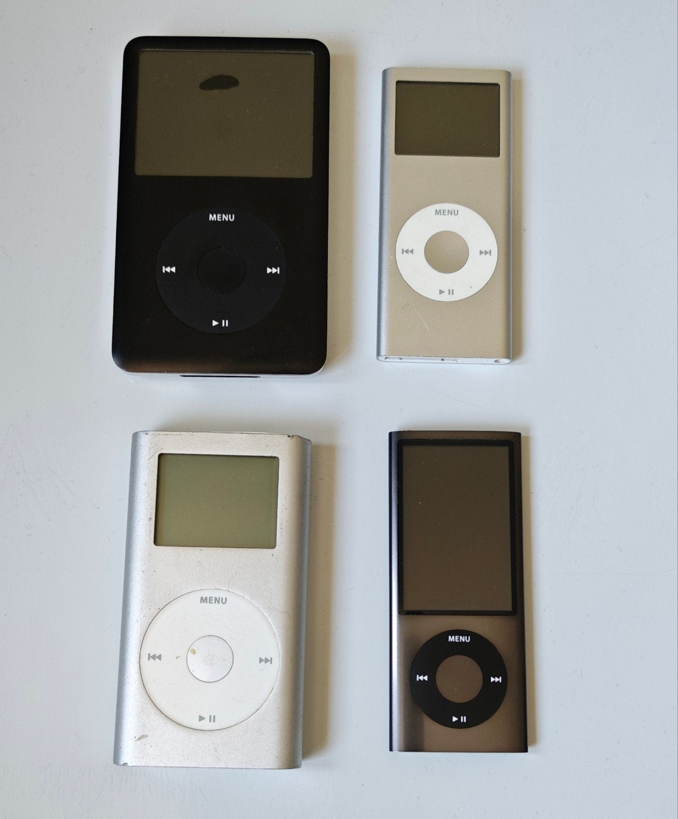 Partij 4 Apple iPods: Classic, Nano, Mini werking onbekend, Gebruikt, Overige kleuren, Ophalen of Verzenden, Overige types