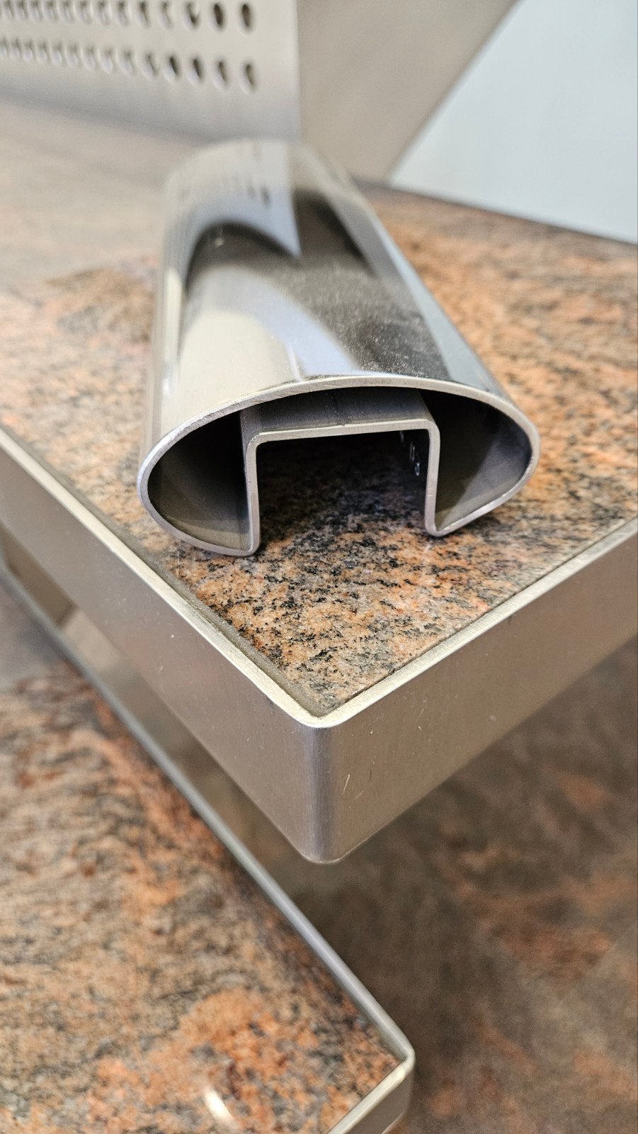 Te koop profielbuis glasprofiel roestvrijstaal rvs, Ophalen, 60 tot 80 mm, Nieuw, 4 tot 6 meter