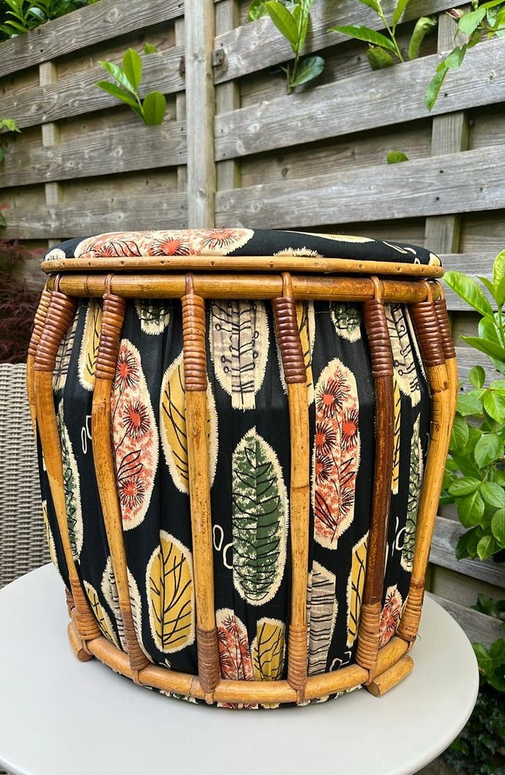 Vintage Rotan Handgevlochten Poef Jaren '40, Huis en Inrichting, Banken | Voetenbanken en Poefen, Ophalen, Zo goed als nieuw, Rond