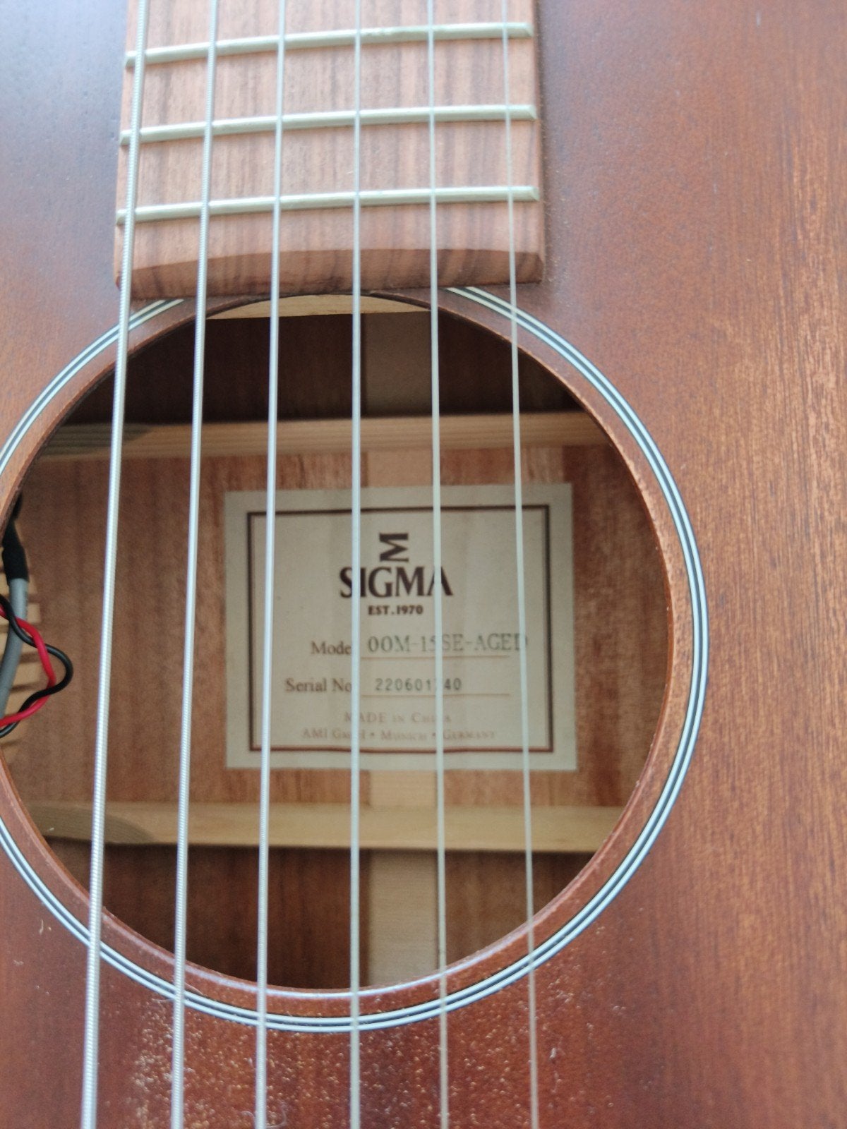 Sigma 00M-15SE-AGED Westerngitaar met Fishman Presys II, Muziek en Instrumenten, Ophalen, Zo goed als nieuw, Western- of Steelstringgitaar