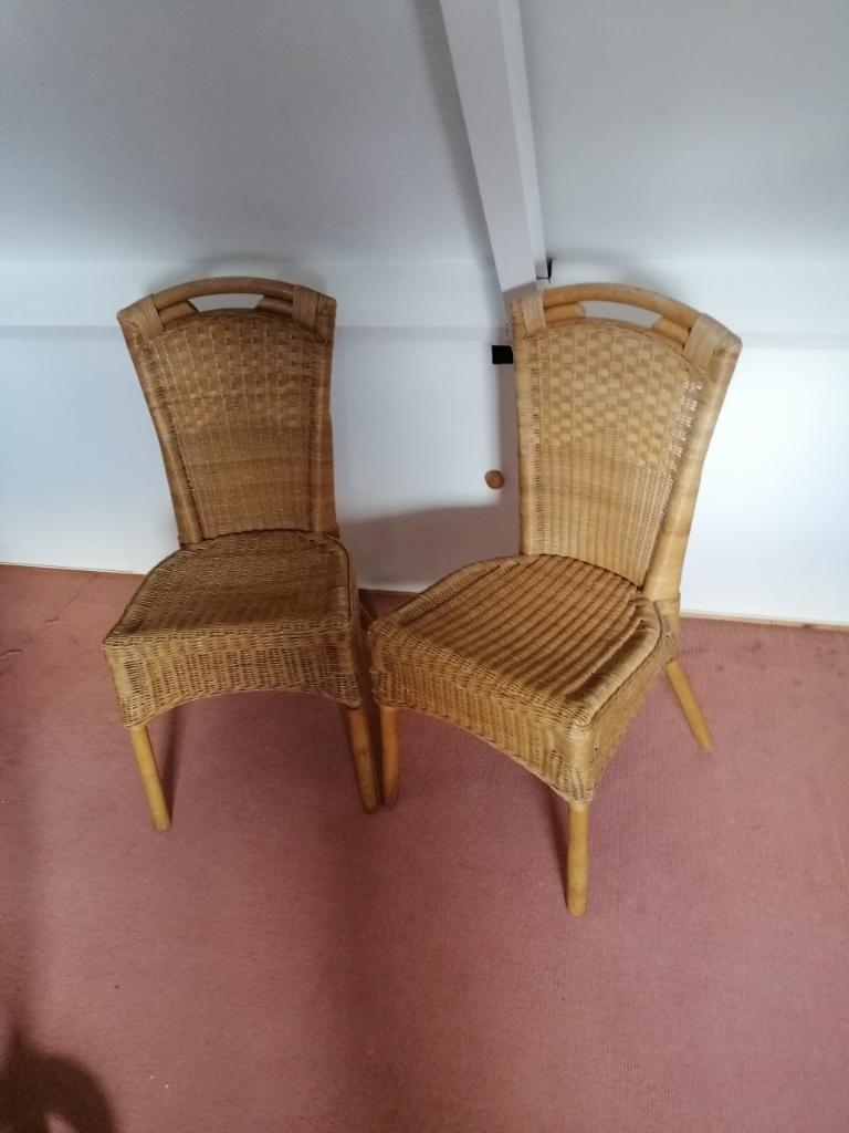 Gratis 4 rotan stoelen, Huis en Inrichting, Stoelen, Ophalen, Gebruikt, Twee, Bruin