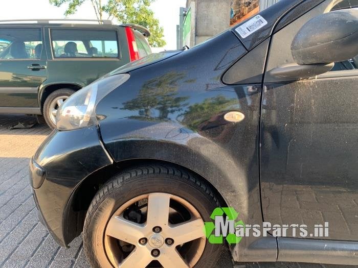 Scherm links-voor van een Toyota Aygo, Auto-onderdelen, Gebruikt, -, -, Ophalen of Verzenden