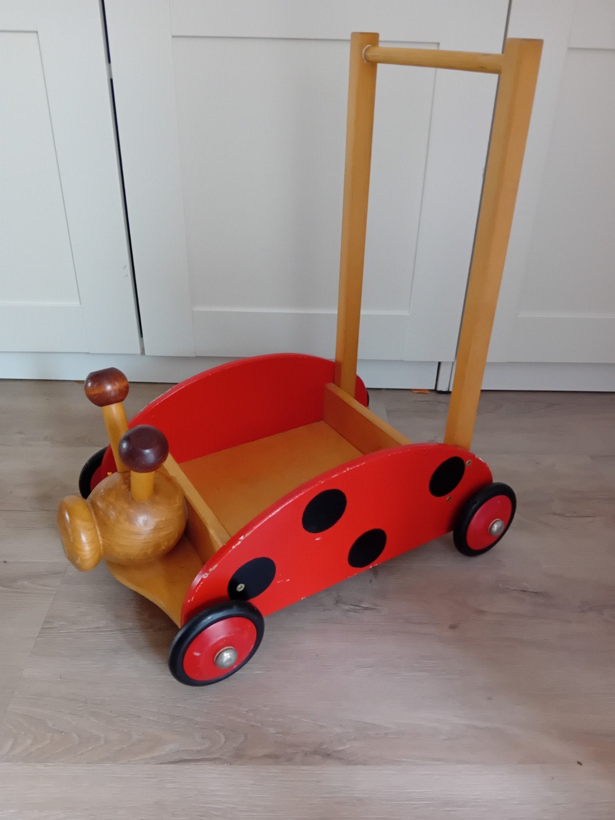 Vintage houten loopwagen lieveheersbeestje, Ophalen of Verzenden, Gebruikt, Duw- of Trekspeelgoed
